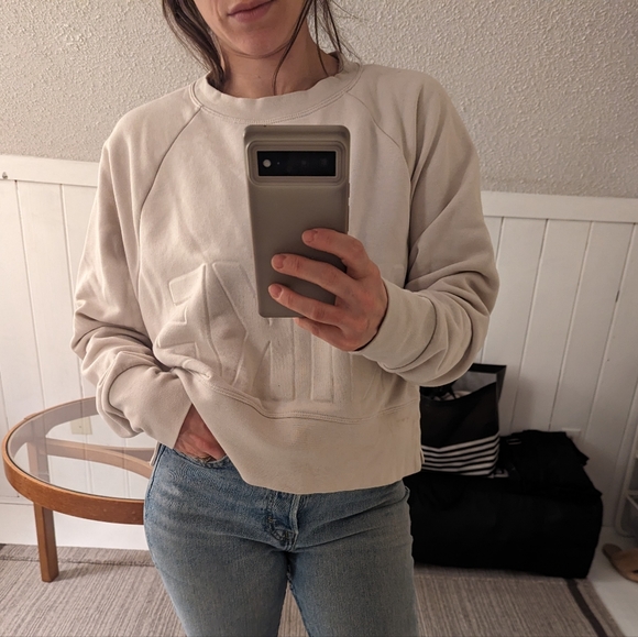 Cropped Nike Versa Women's Sweater - Picture 1 of 2